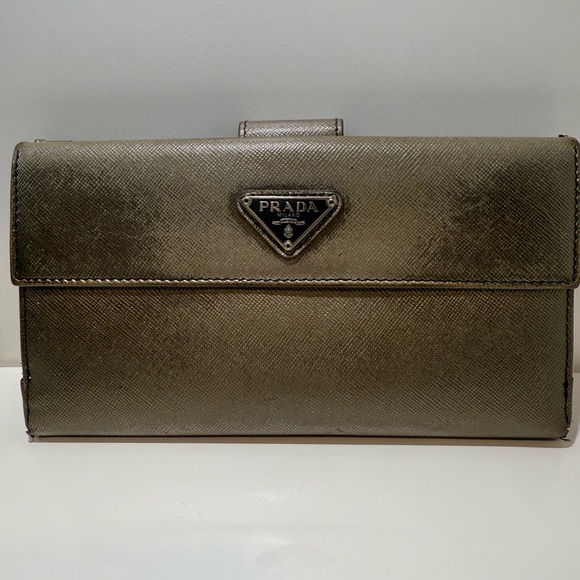 Prada Saffiano Oro wallet - Picture 1 of 8